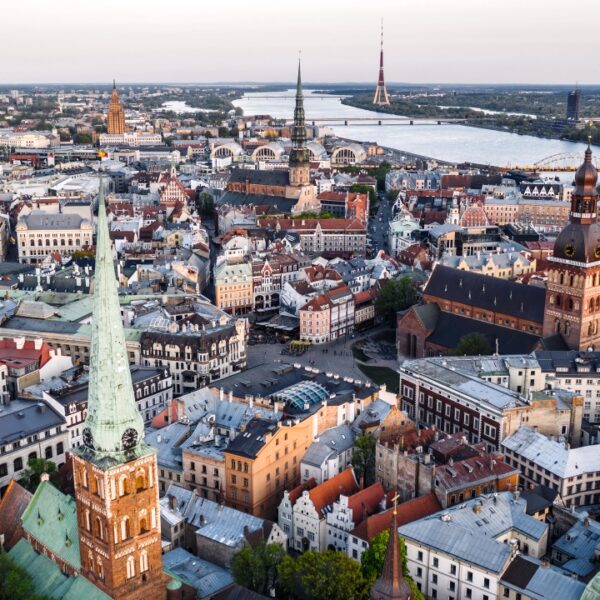 Vista aerea del centro storico di Riga, Lettonia