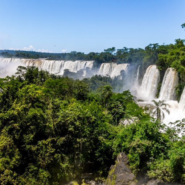 Cascate dell'Iguazu al confine tra Argentina e Brasile