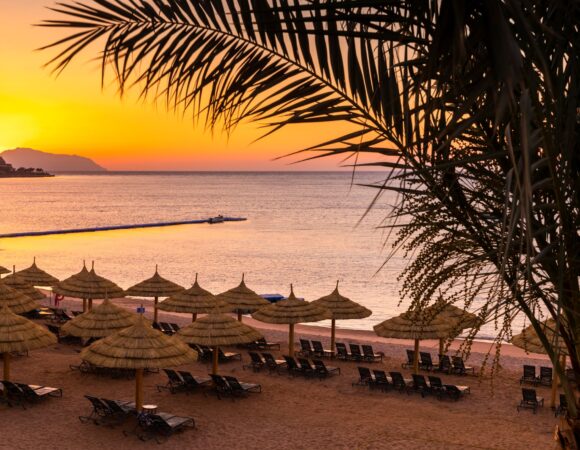 Relax e avventura a Sharm el-Sheikh: il mare d’inverno tra coralli e deserto