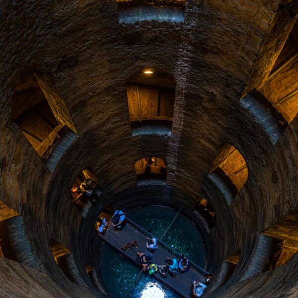 Famoso Pozzo di San Patrizio a Orvieto, Umbria